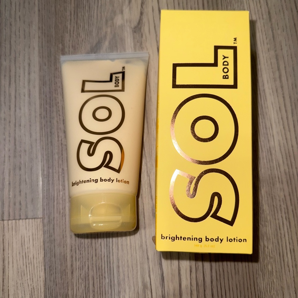 SOL Body Brightening Body Lotion